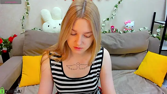 Sylvia Ortiz online show from 02/25/26, 01:04