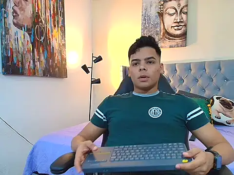 Snapshot of stewart_mateo_ chatting on 09/13/25, 02:55 stewart mateo online show from 09/13/25, 02:55