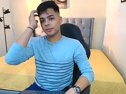 Snapshot of stewart_mateo_ chatting on 09/24/25, 02:37 stewart mateo online show from 09/24/25, 02:37