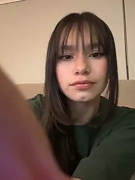 Alisha Olsen  online show from 10/21/25, 04:35