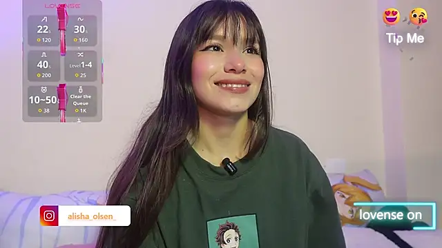 Alisha Olsen  online show from 10/30/25, 05:09