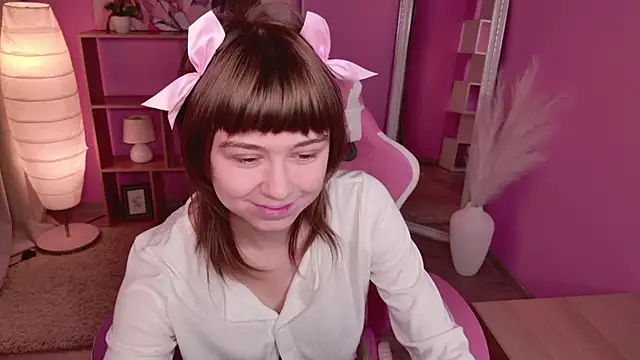 Katie ktk online show from 11/25/25, 04:40