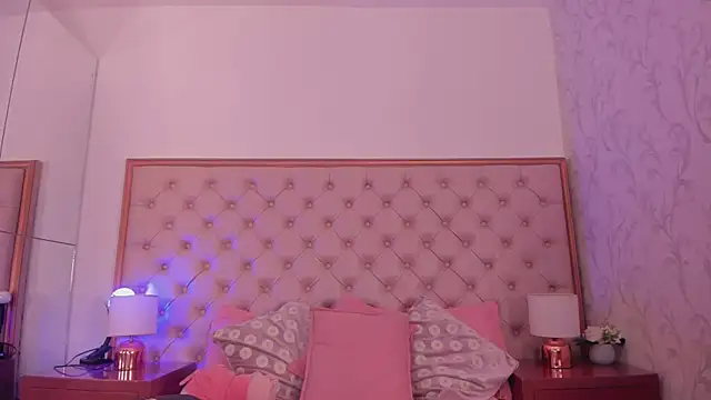 sweetabbey online show from 10/23/25, 02:00