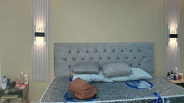 LiaMonroee  online show from 09/25/25, 11:36