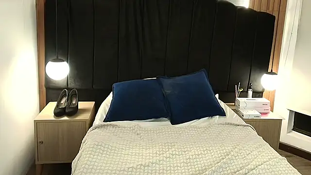 LiaMonroee  online show from 03/10/26, 11:59