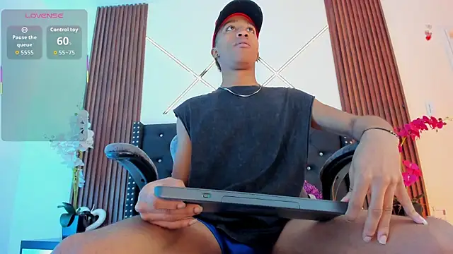 Snapshot of SammyAdams_ chatting on 10/18/25, 01:12 SammyAdams online show from 10/18/25, 01:12
