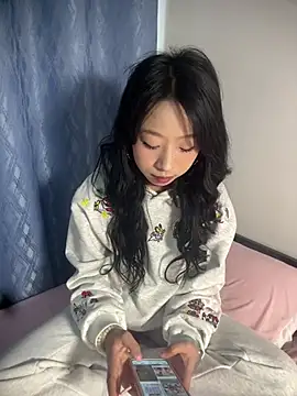 jingjing005 online show from 02/26/26, 06:45