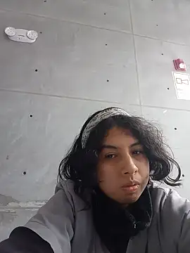 Snapshot of Syndel23 chatting on 09/12/25, 05:02 Syndel23 online show from 09/12/25, 05:02