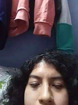 Snapshot of Syndel23 chatting on 09/13/25, 05:07 Syndel23 online show from 09/13/25, 05:07