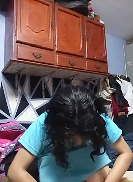 Snapshot of Syndel23 chatting on 09/27/25, 09:42 Syndel23 online show from 09/27/25, 09:42