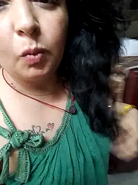 Snapshot of Jann_Riya333 chatting on 09/25/25, 01:20 Jann Riya333 online show from 09/25/25, 01:20