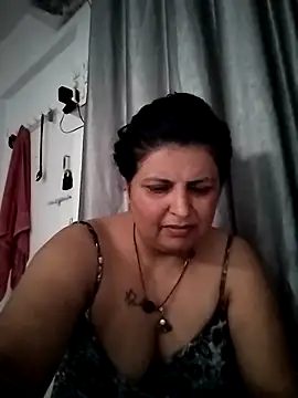 Snapshot of Jann_Riya333 chatting on 05/09/26, 04:39 Jann Riya333 online show from 05/09/26, 04:39