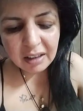Snapshot of Jann_Riya333 chatting on 07/26/26, 02:42 Jann Riya333 online show from 07/26/26, 02:42