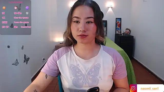 naomii san online show from 09/30/25, 10:04