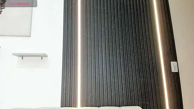 Gabrielaa Miller  online show from 09/15/25, 07:47