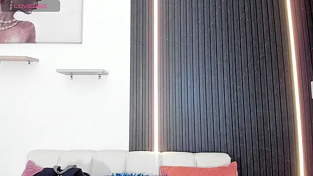 Gabrielaa Miller  online show from 09/16/25, 07:26