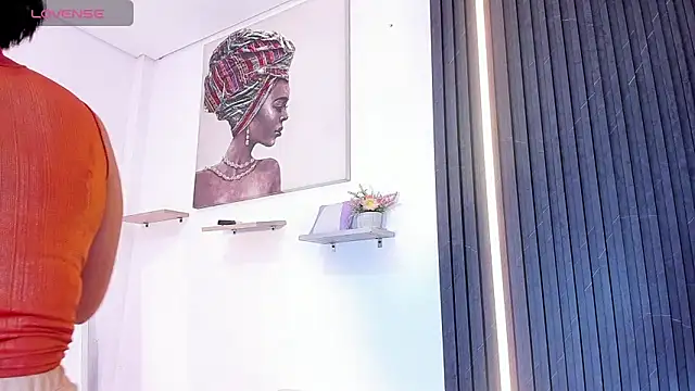 Gabrielaa Miller  online show from 09/25/25, 07:28