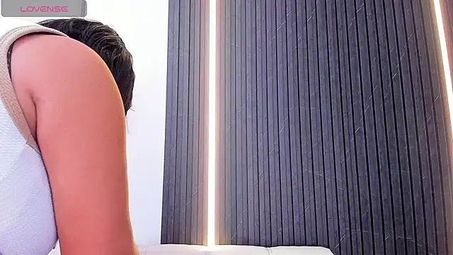 Gabrielaa Miller  online show from 10/01/25, 07:53