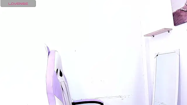 Gabrielaa Miller  online show from 10/10/25, 07:24