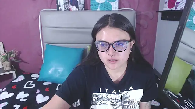 Cailing Zu online show from 09/21/25, 07:15