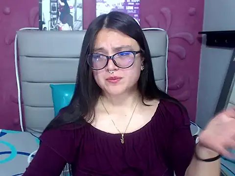 Cailing Zu online show from 10/13/25, 07:14