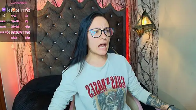 Zami Escobar of online show from 09/11/25, 06:52