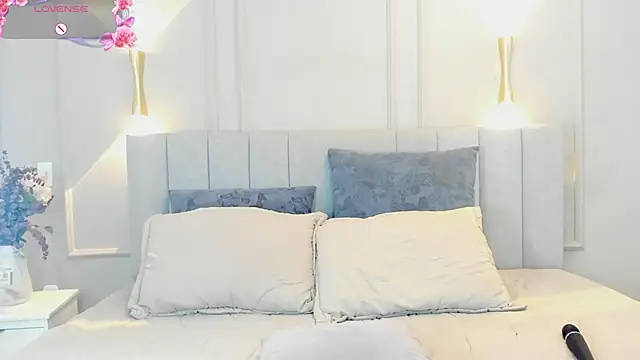 victoria bourne online show from 10/22/25, 07:02