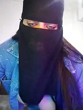 lilyan12 online show from 04/12/26, 01:32