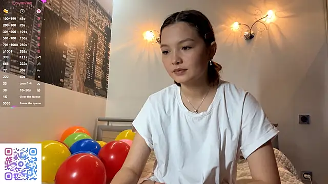 Snapshot of KiraVelvet chatting on 09/13/25, 10:26 KiraVelvet online show from 09/13/25, 10:26