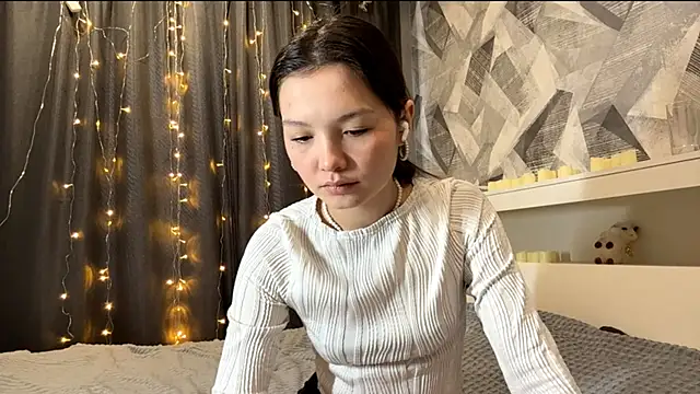 KiraVelvet online show from 12/01/25, 09:25