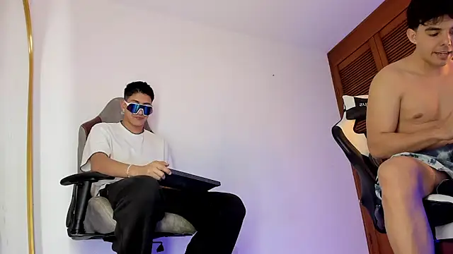 sotooliver3 online show from 12/02/25, 09:54