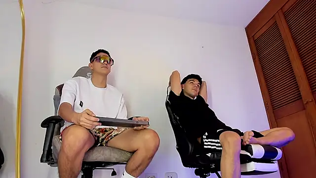 sotooliver3 online show from 03/01/26, 08:22