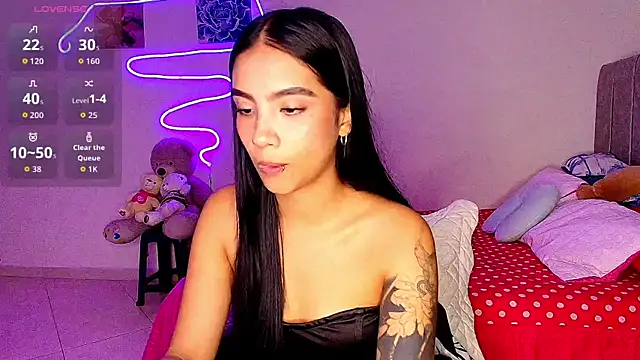 mia yireth online show from 04/22/26, 01:41