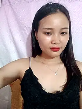 Snapshot of Lili_lovely chatting on 09/22/25, 03:08 Lili lovely online show from 09/22/25, 03:08