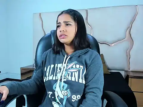 ScarletDoll online show from 09/19/25, 03:08