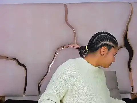 ScarletDoll online show from 12/20/25, 03:02