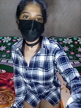 Snapshot of emali_baba chatting on 09/12/25, 04:23 emali baba online show from 09/12/25, 04:23