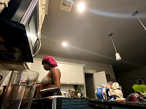 princesslivv online show from 10/23/25, 03:50