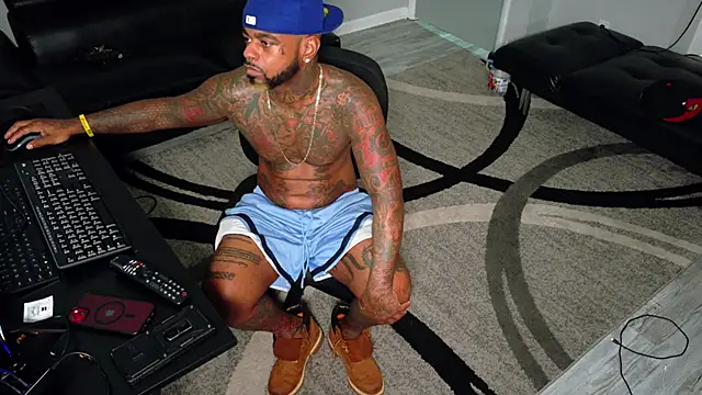 SLANGONDEMHOES online show from 10/10/25, 03:00