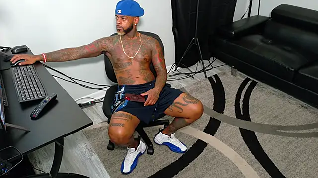 SLANGONDEMHOES online show from 10/23/25, 05:12