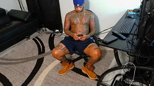 SLANGONDEMHOES online show from 11/09/25, 06:17