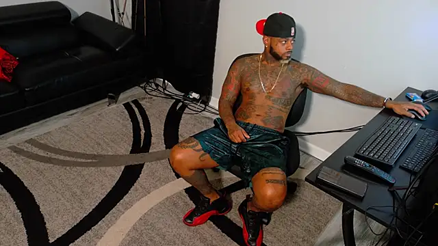 SLANGONDEMHOES online show from 11/10/25, 07:02