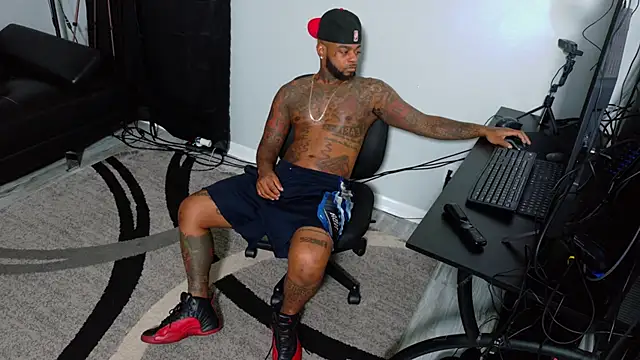 SLANGONDEMHOES online show from 11/14/25, 07:23