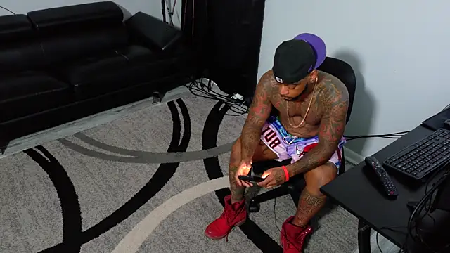 SLANGONDEMHOES online show from 11/17/25, 07:52