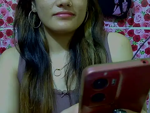 Snapshot of Amira90 chatting on 09/10/25, 03:34 Amira90 online show from 09/10/25, 03:34