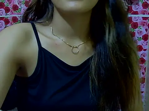 Snapshot of Amira90 chatting on 09/12/25, 09:48 Amira90 online show from 09/12/25, 09:48