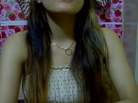 Snapshot of Amira90 chatting on 09/14/25, 03:00 Amira90 online show from 09/14/25, 03:00