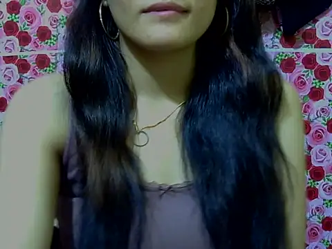Snapshot of Amira90 chatting on 09/19/25, 07:36 Amira90 online show from 09/19/25, 07:36