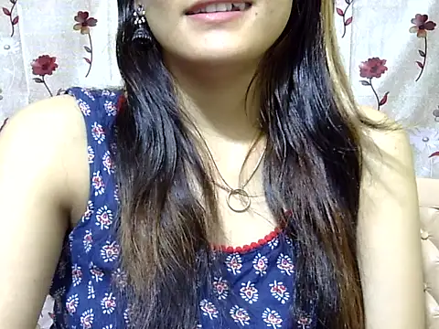 Snapshot of Amira90 chatting on 10/12/25, 06:34 Amira90 online show from 10/12/25, 06:34