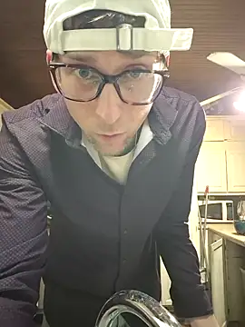 Snapshot of mresquared chatting on 02/18/26, 11:55 mresquared online show from 02/18/26, 11:55